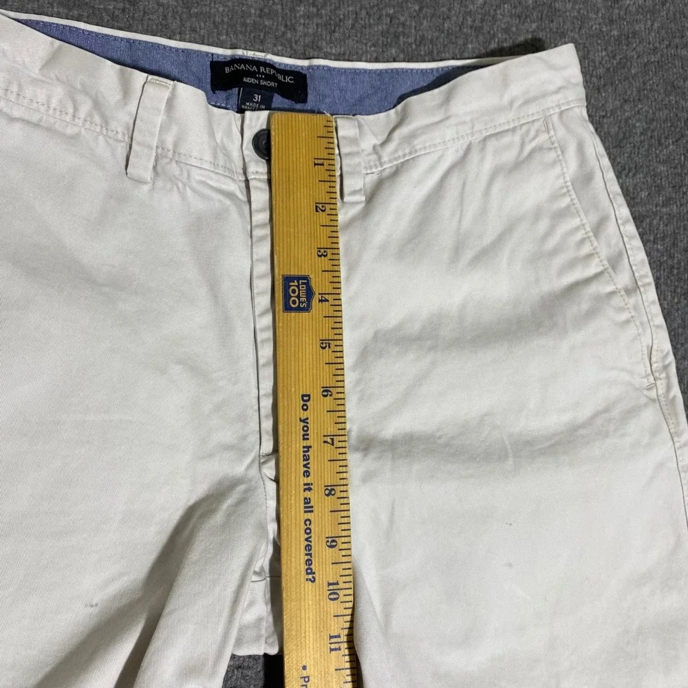 Banana Republic Aiden Short 31 Feather Grey Cotton Chino Shorts Casual 543834-02
